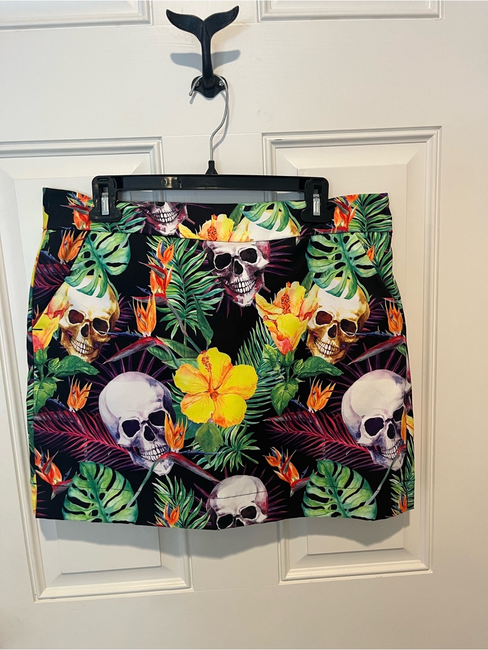 Loudmouth Black golf skort with Yellow & Green Tropical Skull Print